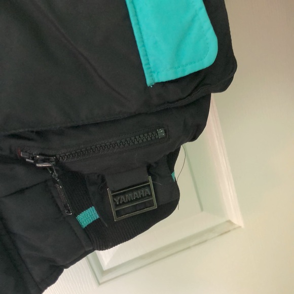 Yamaha men’s small regular snowmobile coat - Picture 7 of 9